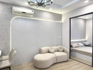 chính chủ- cho thuê 11 triệu căn 1 ngủ tòa t8- 53m full đồ đẹp vào ở luôn. lh 