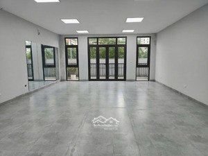 cho thuê nhà ngay a10 nguyễn chánh vị trí đẹp, thông sàn, full điều hòa