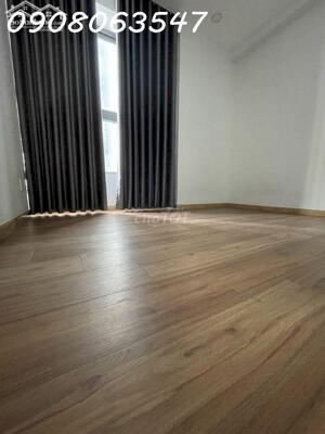 Chính Chủ: Bán căn hộ chung cư Bcons Garden, 2,2 tỷ, 57m2, 2PN, 2WC