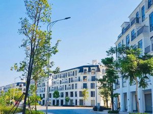 bán liền kề đường 33m khu anh quốc dự án hinode royal park. dt 100m2, giá 21,5 tỷ. lh: 