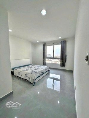 chính chủ bán không qua môi giới căn b16.10 rộng 105m2 giá 3,68 tỷ, có sẵn sổ hồng