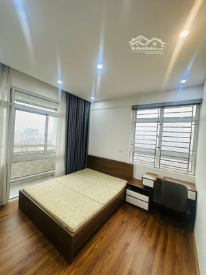 cho thuê chcc trung yên 1,trung kính,vũ phạm hàm,80m2 2pn, đồ cơ bản 12tr đủ đồ 14tr ở ngay