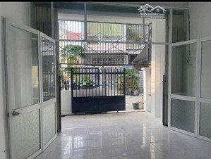 cần bán nhà cấp 4 bắc nha trang đang cho thuê 5tr/tháng vị trí: khu đông mương giá 3ty 950