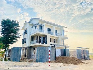 biệt thự chân ga metro cách tây hồ 12km giá ngang shophouse