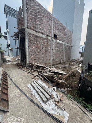 chính chủ cần bán gấp lô đất cực đẹp 45m2 tại trung tâm phúc lợi- đường thông- diện tích lớn