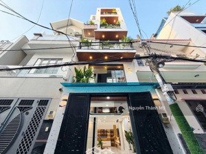 công viên làng hoa - siêu phẩm 5 tầng - khu nhà lầu vip - chỉ nhỉnh 8 đồng