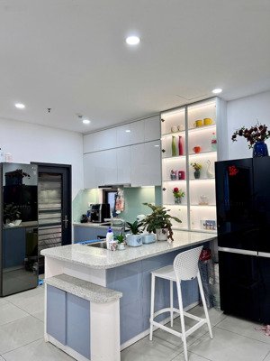 gấp. chủ gửi bán gấp căn hộ 3pn hưng phúc premier, căn góc, có ô xe, nội thất cao cấp, giá 10,5 tỷ