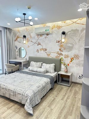 new. chủ thiện chí cho thuê căn hộ 3pn scenic valley 1, căn góc, nội thất cao cấp, giá 35tr/tháng