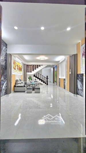 bán nhà dt.5x13 1trệt 1lầu 3pn phòng thờ, sân thượng.chỉ 4ty bớt lộc