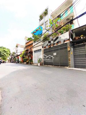 nhà 4 tầng-dt 4.5mx16m ngay trương đăng quế-ngã 6 phạm văn đồng-công viên gia định-sát sân bay