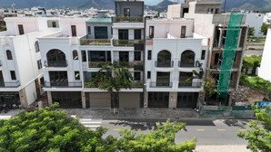 bán nhà xây sẵn kđt vcn phước long 2