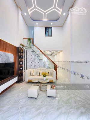 hot, bán gấp nhà riêng hương lộ 2, btân, 40m2, 2 tầng mới 100%, hẻm xe hơi tránh 6m, chỉ nhỉnh 2 tỷ