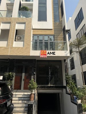 cho thuê văn phòng tầng 1 chính chủ, không qua trung gian, giá tốt