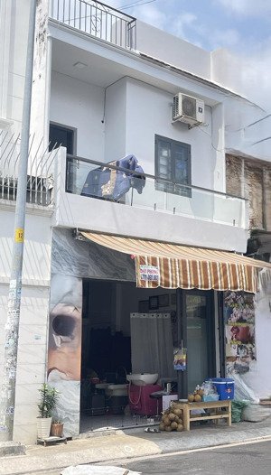 mặt tiền lê lộ - 2 tầng - đang cho thuê - giảm 250tr chỉ còn 5,1 tỷ - có thể thương lượng giảm thêm