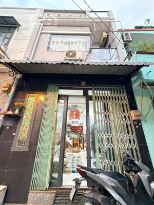 nhà 4x8m 1lầu đúc (2pn 2wc) hẻm 4m. trương phước phan - sát lê văn quới. bình tân