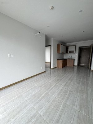 cho thuê căn 2pn2wc 6tr, tháp topaz, ở liền, cọc 10tr