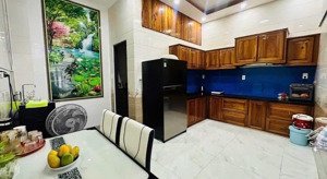 bán nhà mặt phố đẹp tại hẻm đồng nai gần biển nha trang