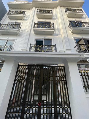 bán nhà 4 tầng - 52m² - gần kđt đô nghĩa - đh phenika - bệnh viện nhi hn - hoàn thiện full nội thất