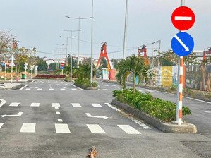 duy nhất lô đất ora park mặt tiền đường 14m, 80m2, giá chỉ 2,24 tỷ, view công viên, hướng đông nam