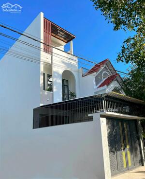 BÁN NHÀ 3 TẦNG FULL NỘI THẤT – KHU TÁI ĐỊNH CƯ ĐẤT LÀNH – VIEW CÔNG VIÊN ĐẮC ĐỊA