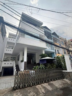 em quân! cho thuê nhà nguyên căn dtsd 700m2 tại trần não , quận 2 giá 65tr/tháng!