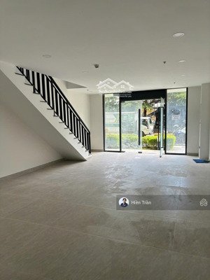 shophouse mặt tiền tạ hiện sát sông gửi bán, đã có sổ hồng, dòng tiền ổn định,giá chỉ 16 tỷ.lh ngay