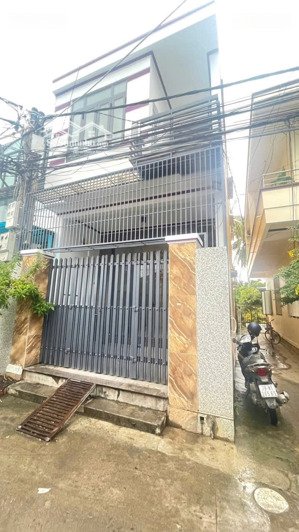 bán nhà 2 tầng 63,5m hẻm oto đường 2/4 - phường nha trang (vạn thắng), cách biển 1,4km giá tốt