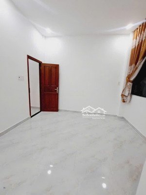 nhà mới gần tên lửa -aeonmall , 2 tầng , 3pn-3wc, shr , nhỉnh 4 tỷ tl