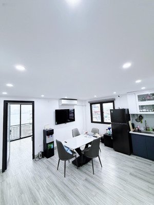 chính chủ cho thuê chdv hồ tây lake view 15tr/thg, full nội thât đẹp long lanh tại yên phụ tây hồ