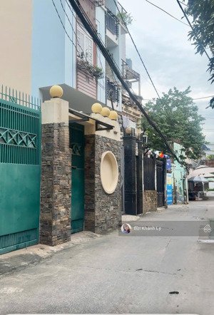 bình thạnh ngay vòng xoay điện biên phủ - giáp quận 1 cho thuê ~250tr/th -9 tầng thang máy