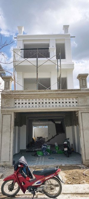 nhà 3 tầng mỹ gia gói 5 vị trí thoáng mát gần sông giá tốt 8,7 tỷ