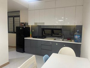 cho thuê căn hộ 50m2=1pn-1wc, nhà có nội thất. giá 7tr/tháng. lh mr. tùng 