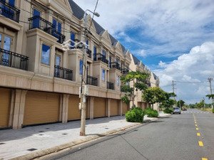 bán lô đất giá sập hầm trục đường 10,5m shophouse - thông đường biển võ nguyên giáp chỉ 500m