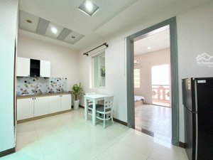 cho thuê căn hộ 1 phòng ngủ ban công siêu thoáng - full nội thất, gần cầu sài gòn