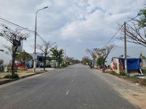 đường 23,25m sau lưng đại học nội vụ - sát làng đại học - cách khu fpt đà nẵng chỉ 1,5km