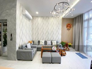 cần cho thuê gấp nhà mới xây 5 lầu thang máy, đường lý thường kiệt q10, giá chỉ 35tr (hình thật)