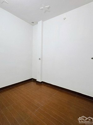 bán nhà đường trần quý q.11 - sát mặt tiền 3/2 - sổ vuông a4 - chỉ 5.3 tỷ