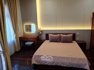 cho thuê nhà đẹp tại khu vực khuê mỹ (gần bệnh viện 600 giường) nhà 3 tầng, 4 phòng ngủ