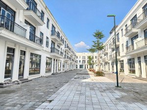 chính chủ bán căn nhà vườn kđt hud mê linh ô góc 2 mặt tiền