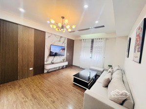 chuẩn giá: bán căn 108m(3n2wc) sẵn sổ, nội thất như ảnh, giá 6.9 tỷ tại chung cư x1 hạ đình.