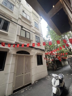 lô góc vương thừa vũ, thanh xuân - 36m2 x 4 tầng , mt 4,7m , ngõ thông, ô tô đỗ cửa - 13,9 tỷ