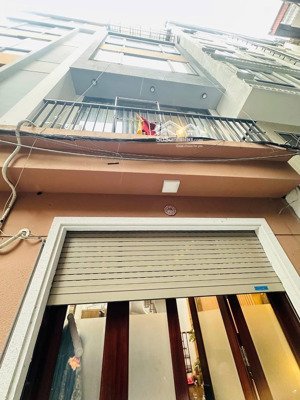 nhà đẹp mỹ đình, diện tích 30m2 xây 5 tầng giá hơn 7 tỷ giao dịch ngay, ô tô đỗ gần, sổ đỏ hoa hậu