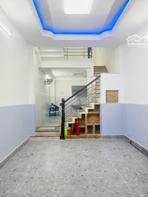 ngay chợ phạm văn hai - 40m2 - 4 tầng - 9.x tỷ