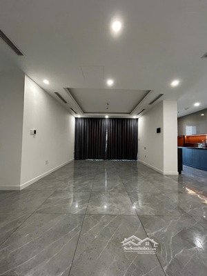 giá tốt nhất cho thuê ở sunshine diamond 3pn chỉ 20triệu có thương lượng tầng cao, miễn phí quản lý