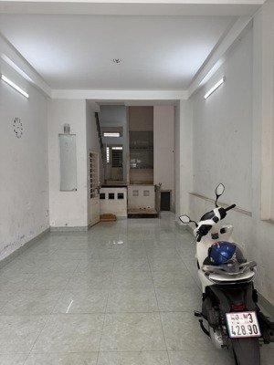 cho thuê nhà 4 tầng mặt tiền đường 18 kdc bình hưng . bình chánh . lh : phú