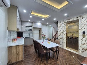 nhà riêng tại nguyễn cao, q.hai bà trưng, 14,6 tỷ, 47m2, 6 tầng,thang máy xịn, giá cực chất, uy tín