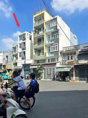 bán nhà mặt phố tại lê tự tài, giá thương lượng 9,5 tỷ, 43m2,6 tầng 6 phòng ngủ 6wc