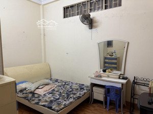 nhà phố chùa láng, đống đa, ngõ to ô tô vào nhà 50m2 x 4 tầng, mặt tiền 4,5m, hơn chục tỷ!!!