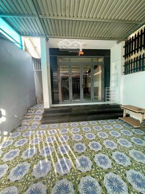 chủ gởi bán nhà 1t1l (dt: 93m2) sổ riêng thổ cư 100% đường oto thuộc p. bửu hoà. giá chỉ 3,3 tỷ