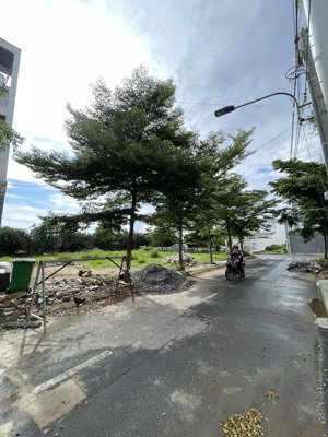 mặt tiền đường nhựa lớn ngay cầu tân triều, đất vuông vức xây dựng tự do, thanh toán 500tr sở hữu